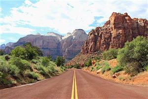 TravMedia_United_Kingdom_medium-sized_1208134_SS-Route-66-canyon-mountain-roads